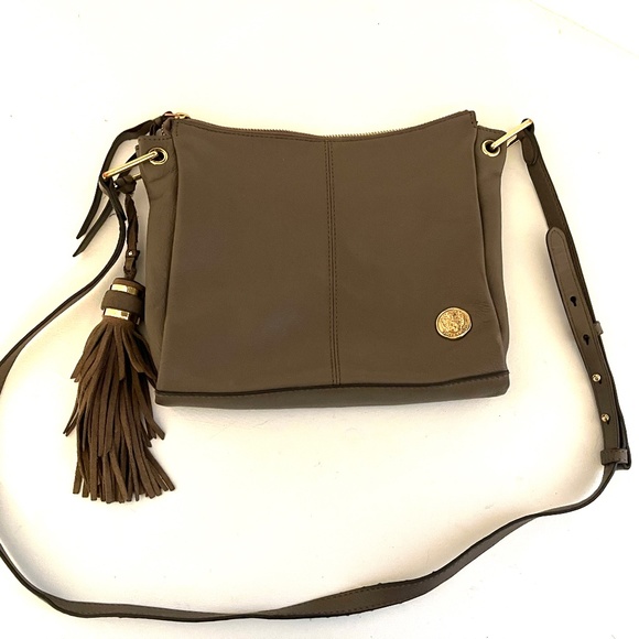 😍🌻 Vince Camuto New York Grey Leather Crossbody Bag - Picture 1 of 14